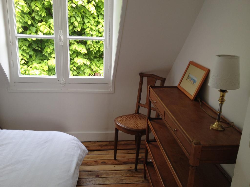 Les Graves Villa Villerville Room photo