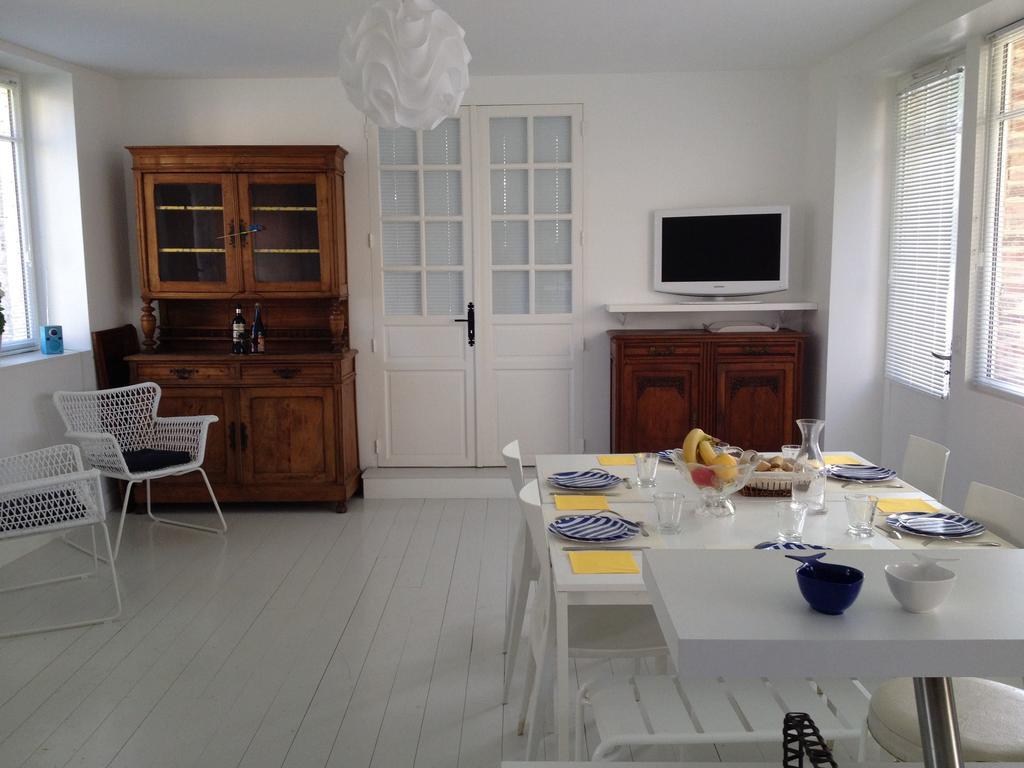 Les Graves Villa Villerville Room photo